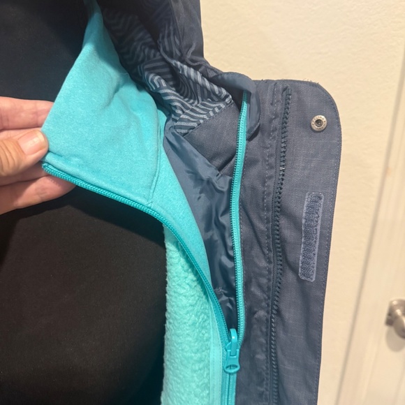 Women's Ski/Snowboard paints and Jacket (Like New) - Picture 6 of 16